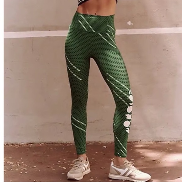 Free People FP Movement Never Better Logo Leggings - Heritage Green NWOT XS - Picture 2 of 5